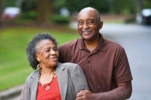 Expectativa de vida do brasileiro sobe para 77 anos, diz IBGE