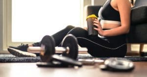 O que é creatina, quais seus benefícios e o que saber antes de usar