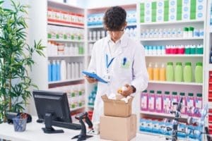 Como usar o delivery de forma estratégica na sua farmácia