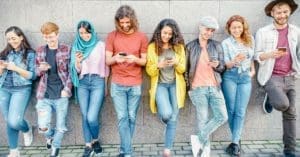 Geração Z: 6 em cada 10 preferem dispositivo móvel para compras