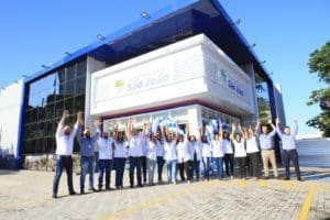 Rede de Farmácias São João atinge marca de 100 lojas no Paraná