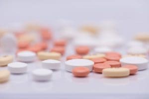 O papel da indústria farmacêutica na promoção da saúde no Brasil