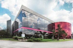 Aché inaugura laboratório de medicamentos de alta potência