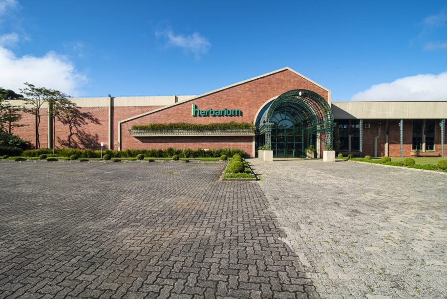 schwabe-e-herbarium-anunciam-uma-nova-farmaceutica-no-brasil-com-foco-em-produtos-naturais