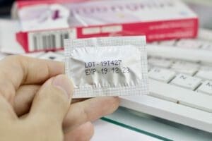 Como utilizar os produtos próximos ao vencimento a favor das farmácias?