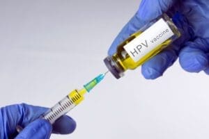 Brasil adota esquema de dose única para vacina contra HPV