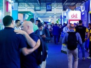 Solução Visual Digital: O caminho para lucrar ainda mais na sua farmácia