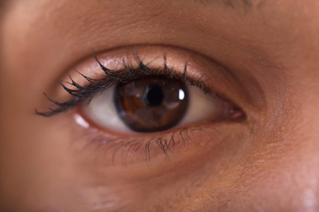 exclusivo-cuidados-para-nao-ressecar-os-olhos-e-as-lentes-de-contato-no-inverno