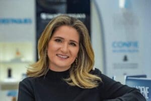 Pague Menos e Extrafarma lançam programa “Gigante por Elas”