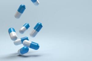 CMED divulga anuário de 2022 com dados sobre o desempenho do mercado farmacêutico industrial