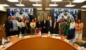 Parceria estratégica entre CFF e DAF busca potencializar a saúde pública e valorizar os farmacêuticos