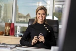 Karina Fontão é a nova diretora médica da AstraZeneca Brasil