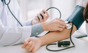 45% dos brasileiros adultos sofrem de hipertensão