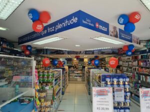 Drogarias Max promove mudanças internas na gestão