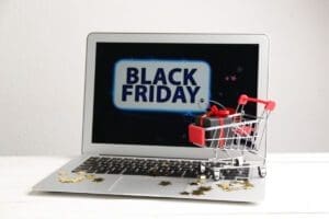 Exclusivo: Sete dicas para aumentar as vendas da sua farmácia durante a Black Friday