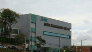 Oito empresas querem a Medley