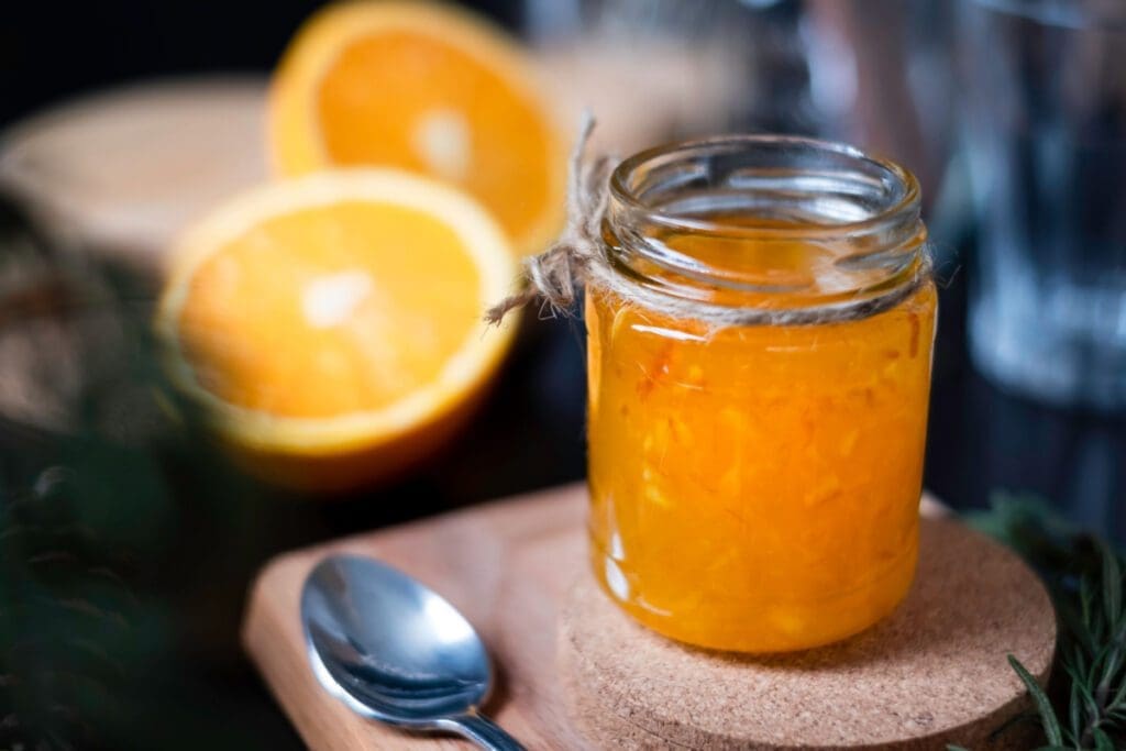 linea-alimentos-lanca-geleia-de-laranja-com-pedacos-da-fruta-vegana-e-sem-adicao-de-acucar