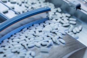 Exclusivo: Volume do mercado farmacêutico brasileiro deve crescer 5% ao ano até 2027