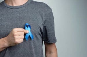 Como a obesidade influencia no aparecimento do câncer de próstata?