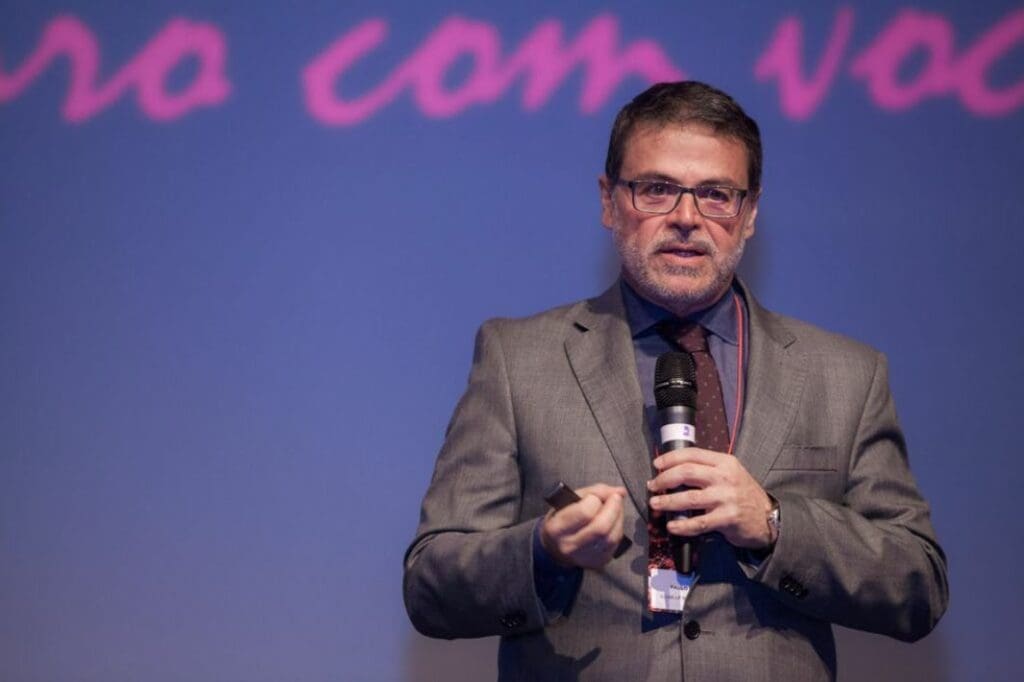 paulo-paiva-fala-sobre-as-oportunidades-e-tendencias-para-o-setor-farmaceutico-no-conexao-farma-2024