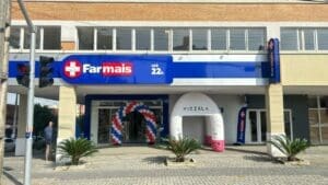 Farmais inaugura três unidades simultâneas