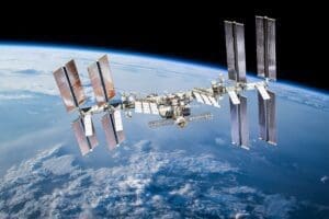 Empresa quer desenvolver remédio contra câncer em estação espacial