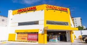 Drogasmil celebra aniversário com serviços farmacêuticos gratuitos