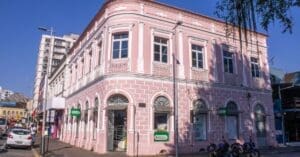 Fachada da Preço Popular será iluminada em Joinville
