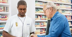 Panvel lança serviço de orientação farmacêutica com inteligência artificial