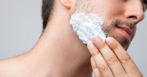 Homens: 7 dúvidas sobre como tratar a pele, o cabelo e a barba