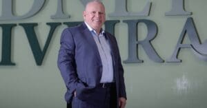 Sidney Oliveira assumirá a presidência da ABRACAMED