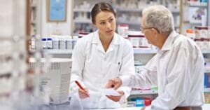 Exclusivo: veja os novos desafios profissionais no Dia Internacional do Farmacêutico