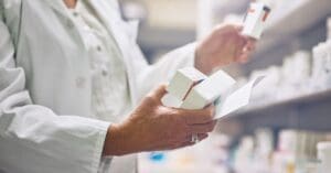 Queimadas e poluição do ar impulsionam alta de 6,6% no varejo farma