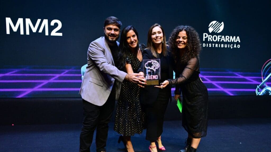equipe-da-profarma-distribuicao-recebre-premio-abemd-2024-credito-divulgacao