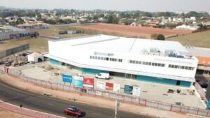 Drogamax vai inaugurar hiperfarmácia em novembro