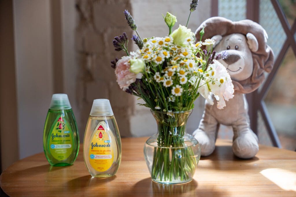sabonete-liquido-johnsons-baby-de-glicerina-com-as-fragancias-camomila-e-lavanda