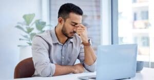 Saúde mental: 66% dos brasileiros são afetados pelo estresse do trabalho