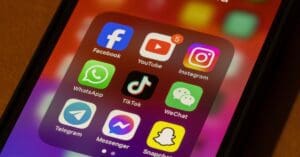 Consumo: a influência das redes sociais nas compras