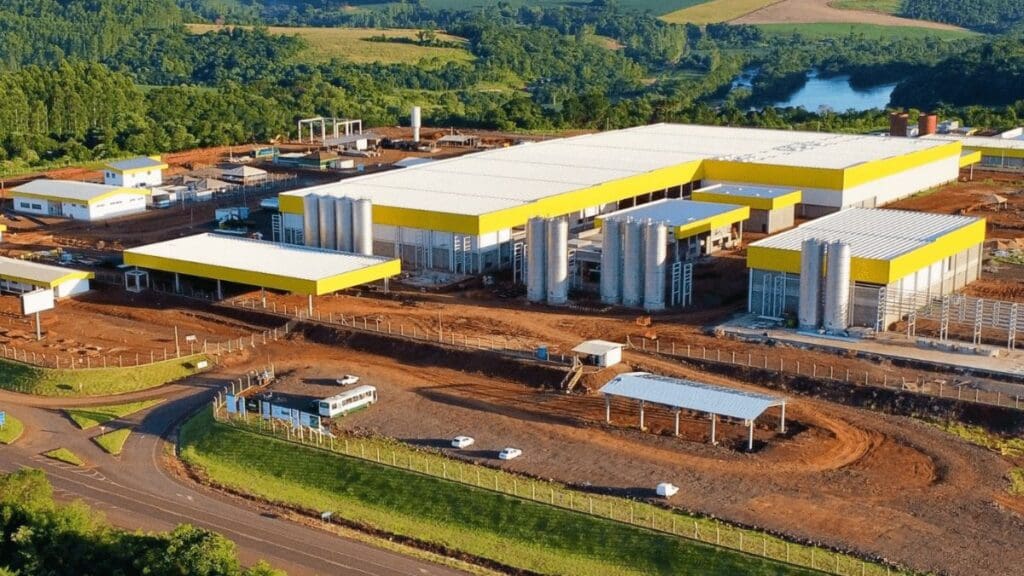 vista-aerea-da-fabrica-da-piracanjuba-em-construcao-no-parana-divulgacao