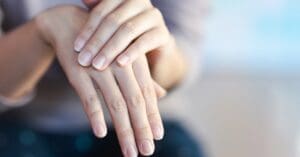 Conheça 4 alterações nas unhas que podem indicar problemas de saúde