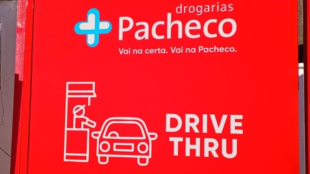 drive-thru-drogarias-pacheco-divulgacao