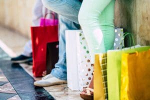 Consumo das classes D e E deve crescer em 2025, segundo pesquisa