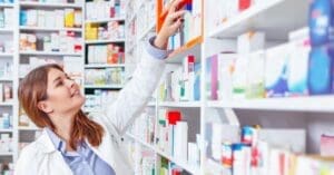 Neo Química lança curso online gratuito de Atendente de Farmácia