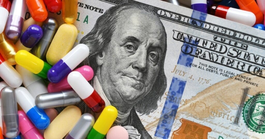 Trump-prevê-tarifa-sobre-medicamentos-até-1º-de-agosto