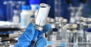 Brasil e Índia firmam acordo para fortalecer produção de vacinas