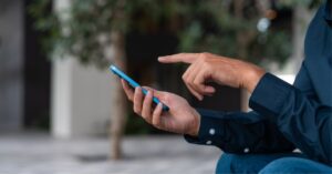 56,8%-dos-brasileiros-preferem-fazer-compras-pelo-celular