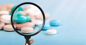 Falsificação de medicamentos ganha destaque em novela da Globo
