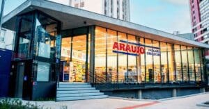 fachada-da-drogaria-araujo