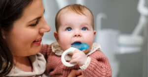 MAM Baby lança mordedor que alivia o desconforto da primeira dentição