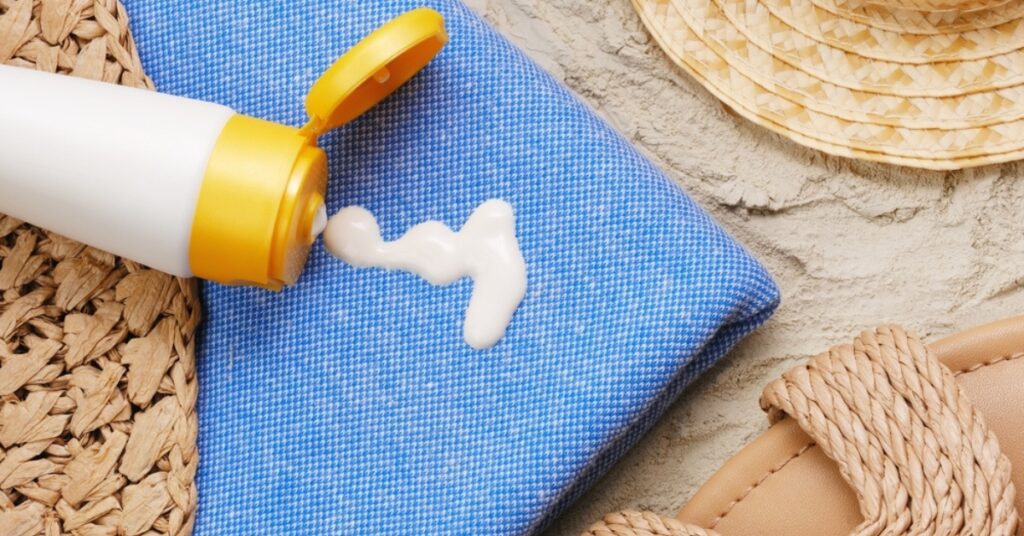 Protetor-solar-faz-mal?-Médicos-rebatem-tendência-perigosa-que-domina-as-redes-sociais